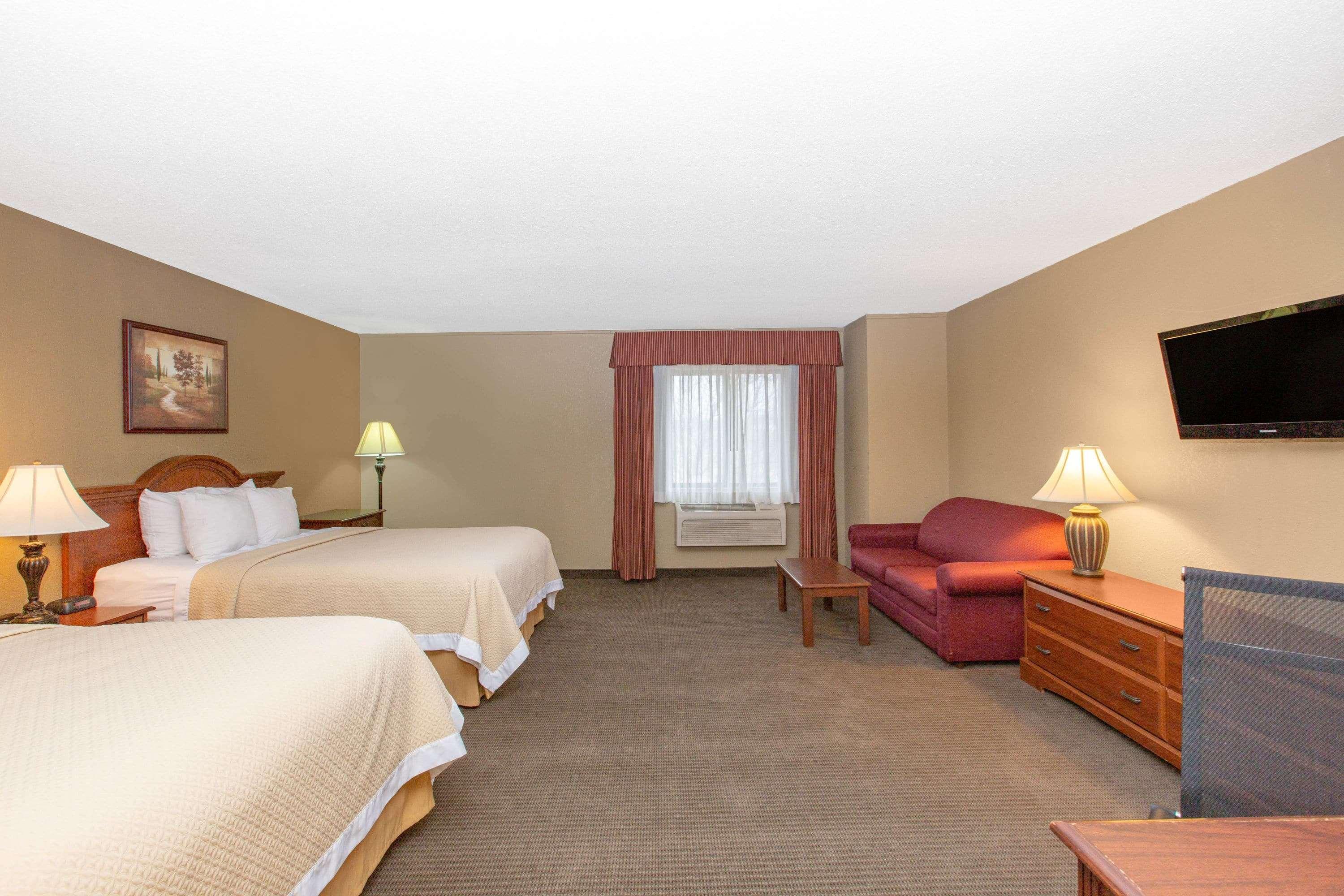 Days Inn By Wyndham Salina I-70 מראה חיצוני תמונה