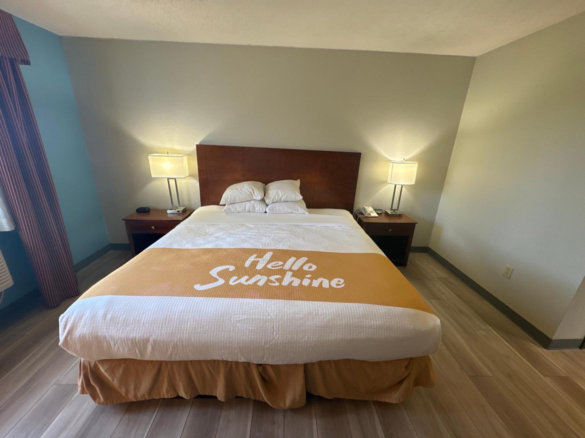 Days Inn By Wyndham Salina I-70 מראה חיצוני תמונה