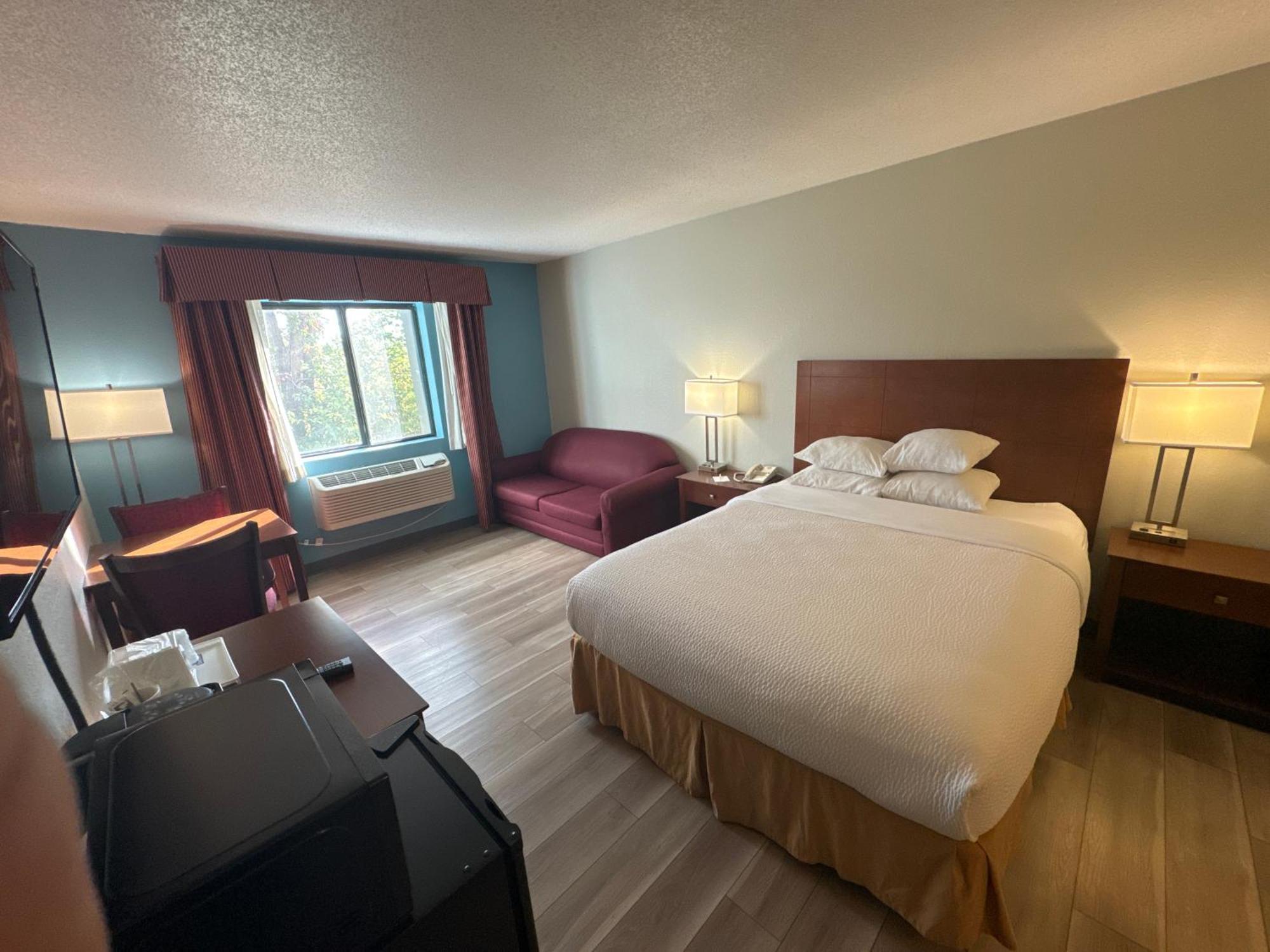 Days Inn By Wyndham Salina I-70 מראה חיצוני תמונה