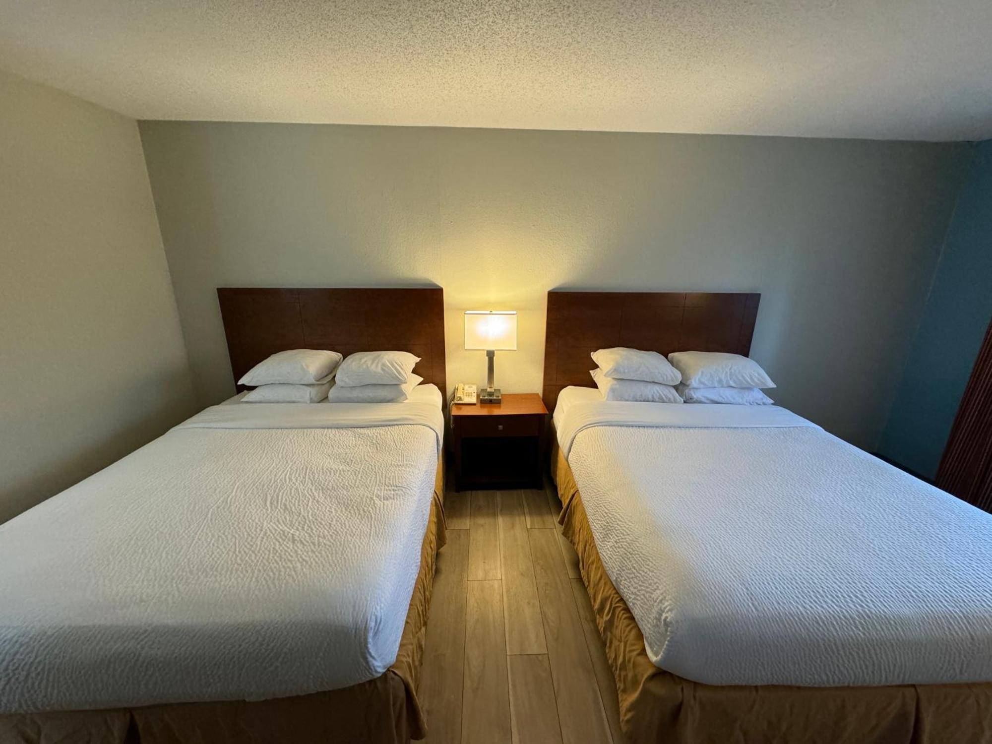 Days Inn By Wyndham Salina I-70 מראה חיצוני תמונה