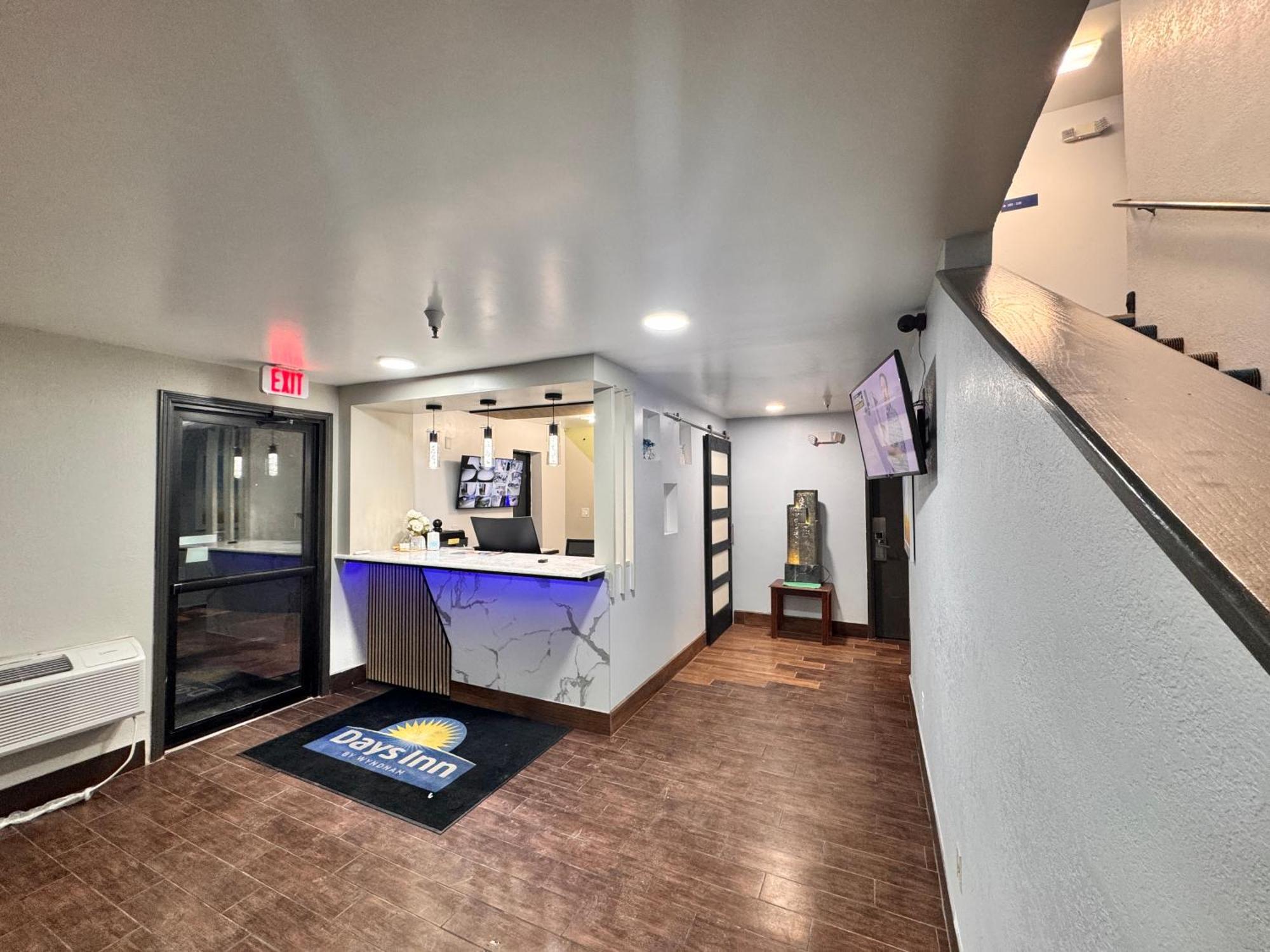 Days Inn By Wyndham Salina I-70 מראה חיצוני תמונה
