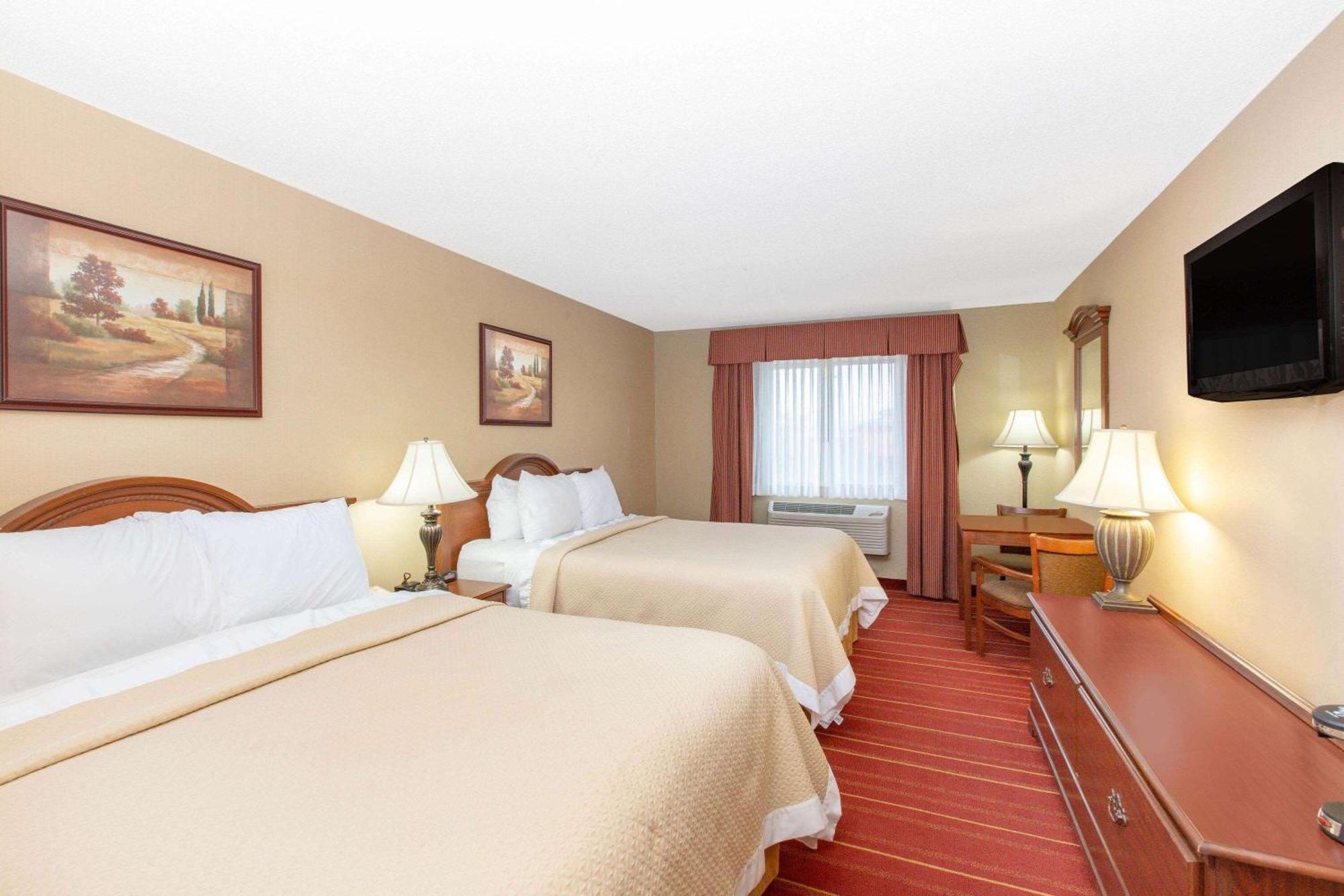 Days Inn By Wyndham Salina I-70 מראה חיצוני תמונה