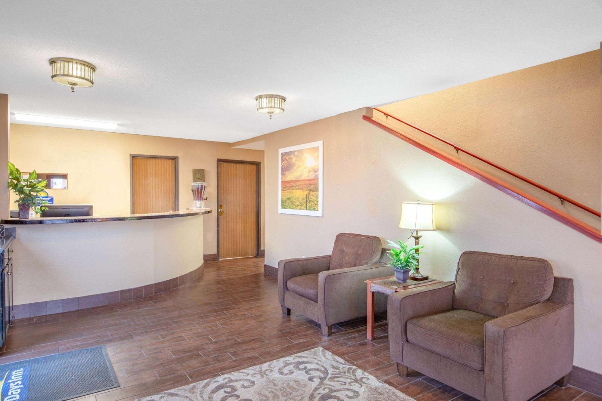 Days Inn By Wyndham Salina I-70 מראה חיצוני תמונה